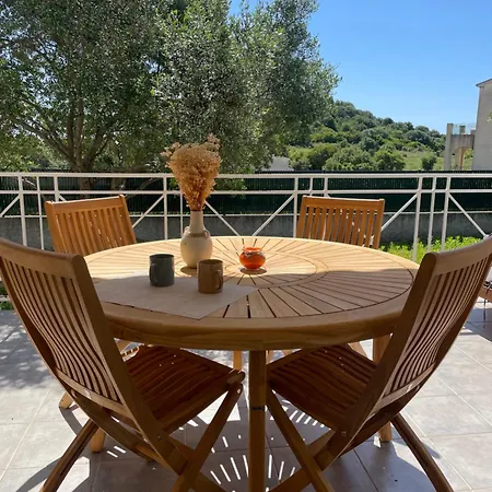 Les Oliviers Vakantiehuis